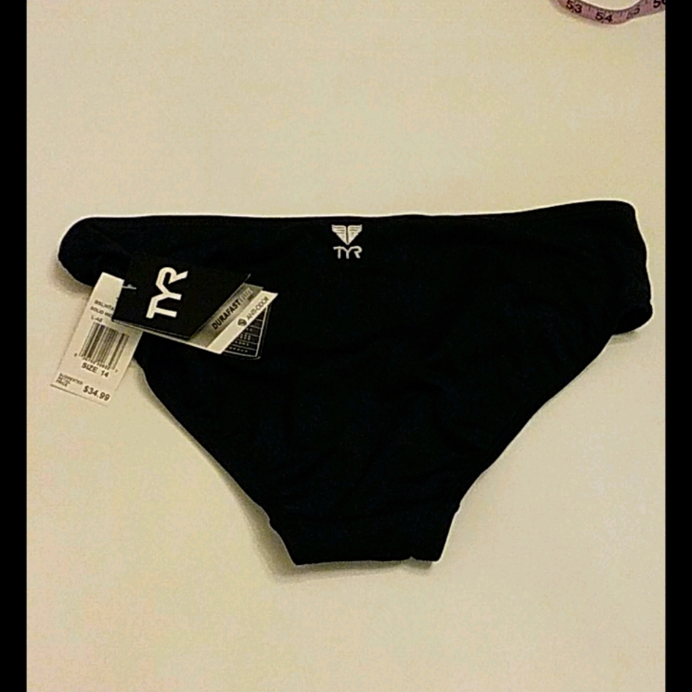 Tyr womens 14 black swim bottoms. NWT Midrise